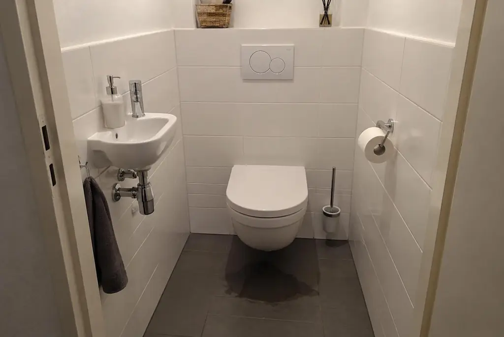 Lekdetectie Swifterbant – natte vloer bij een toilet